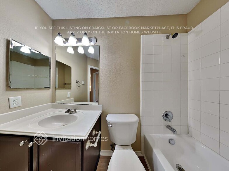 Building Photo - 252 Hilltop Dr