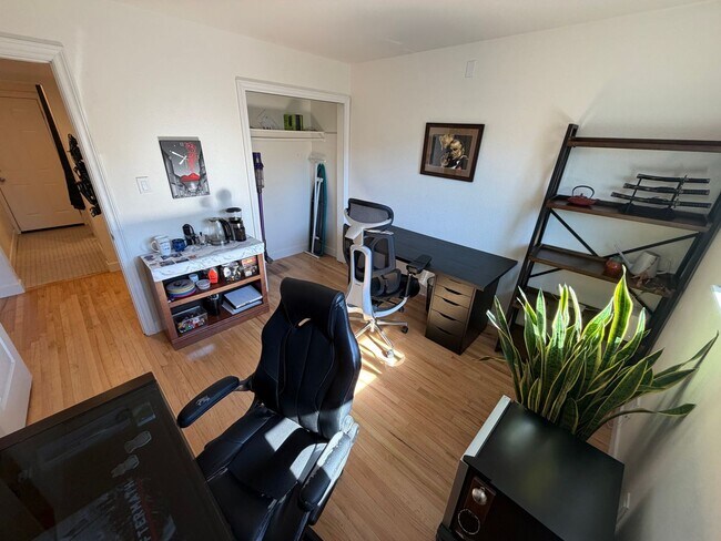 Building Photo - Fully Furnished 3BR/2BA Sacramento Home |  Flexible 3–12 Month Leases