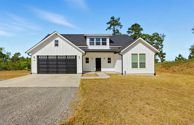 Primary Photo - 152 Spring Hollow Trail