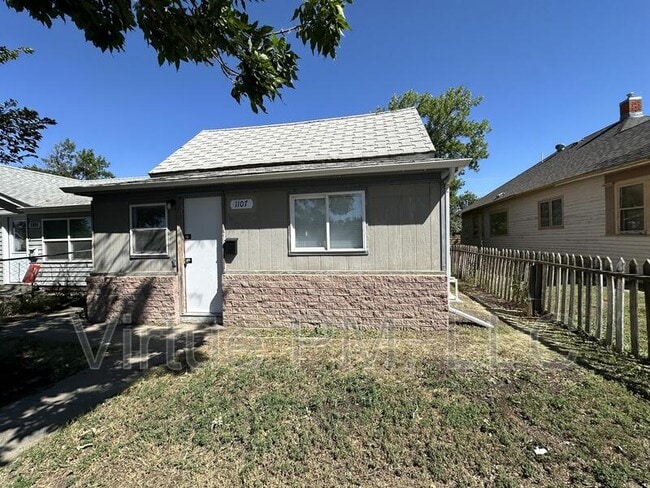 Building Photo - 1107 3rd St