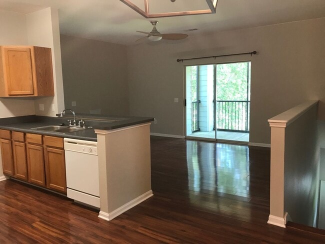 Building Photo - Longleaf Villas #408