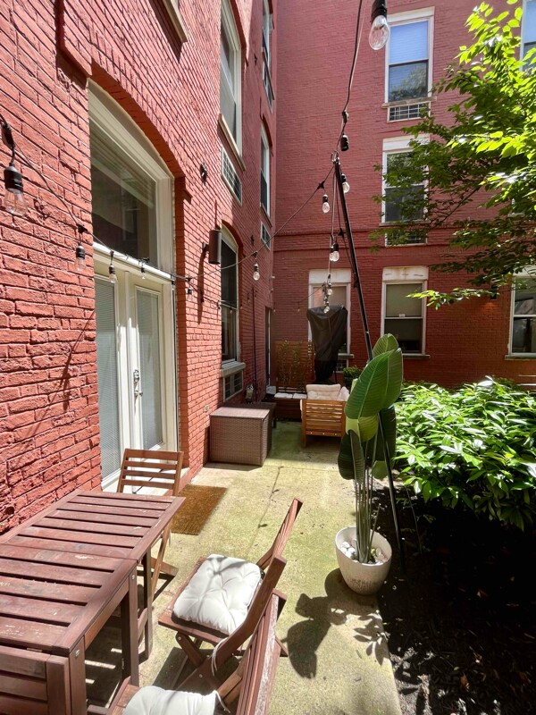 Building Photo - 222 Grand St