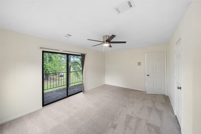 Building Photo - 20271 Sunny Shores Dr