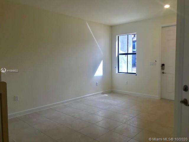 Building Photo - 10336 W 33rd Way