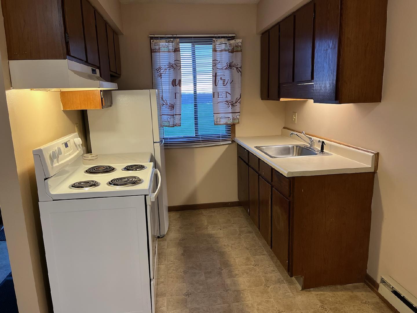 Building Photo - 340 S Rowe Ln