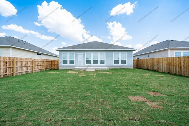 Building Photo - 716 Skylar Heights Dr