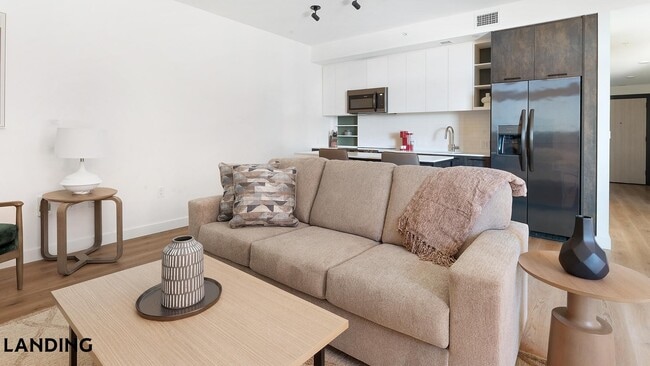 Building Photo - 632 Howard Rd SE