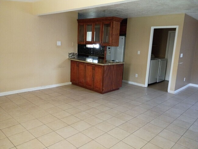 Building Photo - 1432 Jackellen Ln