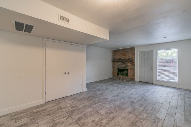 Building Photo - 7604 Chapin Rd