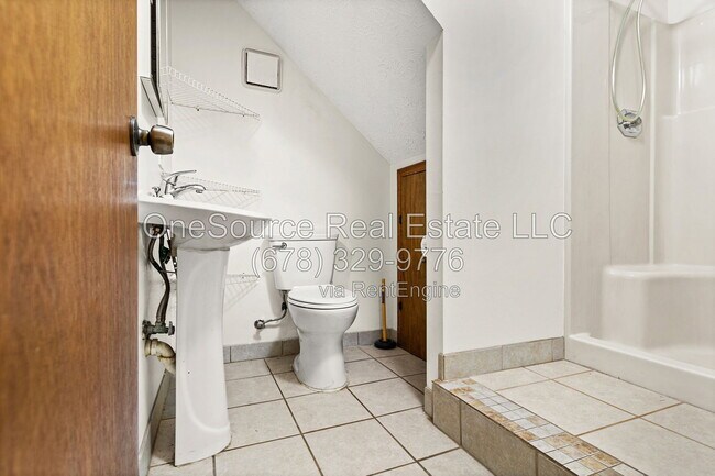 Building Photo - 195 Cross Brook Dr