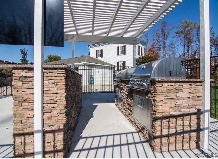 Building Photo - 8013 Rutland Village Dr
