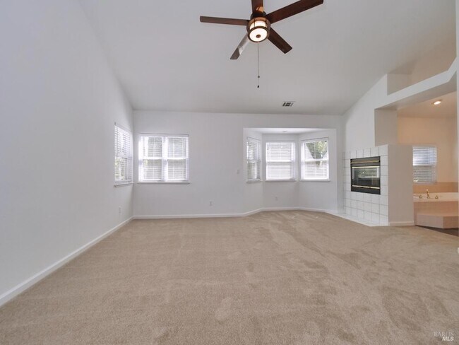 Building Photo - 3500 Crownridge Dr