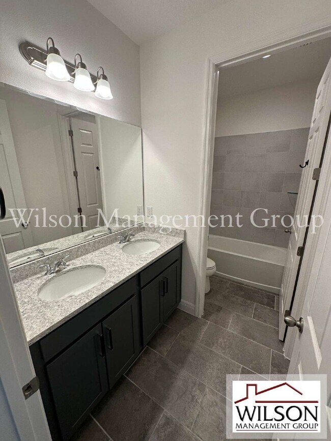 Building Photo - 484 Shadow Gorge Wy