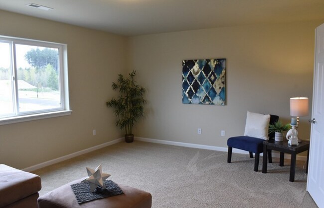 Building Photo - Main floor master suite! 4 bedroom luxury ...