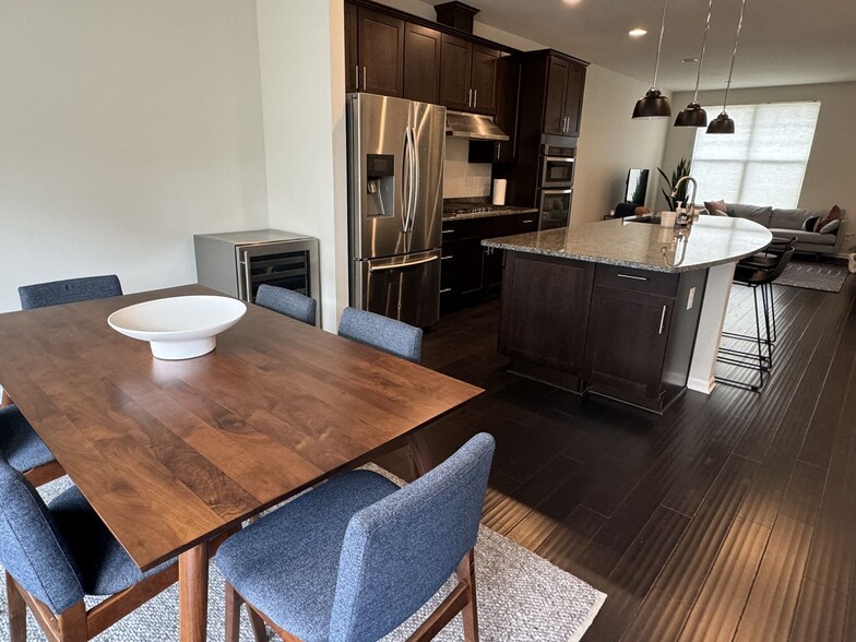 Building Photo - 2948 Glenbar Cir