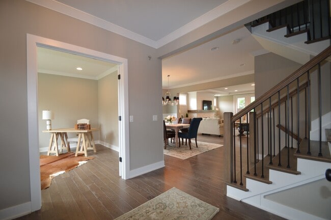 Building Photo - 9324 Old Plainfield Rd