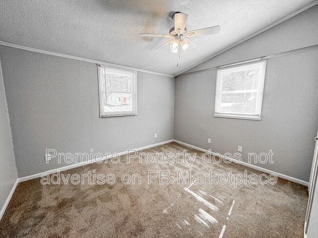 Building Photo - 1220 S Delaware
