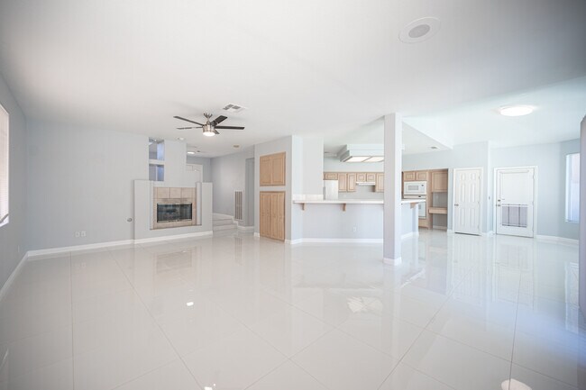 Building Photo - 8420 Bay Crest Dr