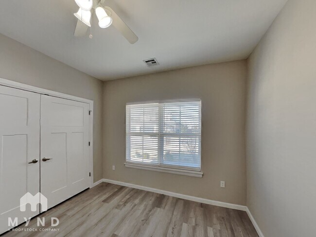 Building Photo - 12924 Firerock Cir