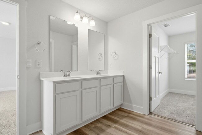 Building Photo - 4932 Valor Ct