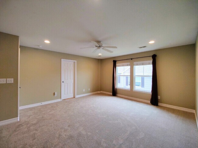 Building Photo - 9007 Apache Plume Dr