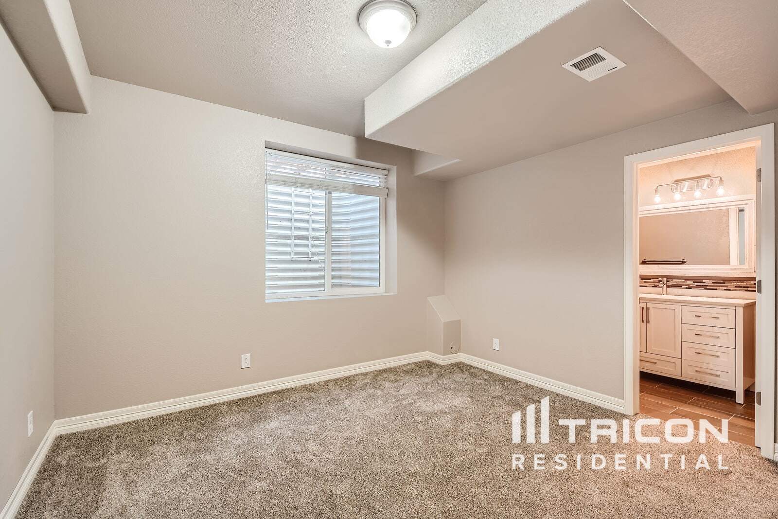 Building Photo - 3461 Janus Dr