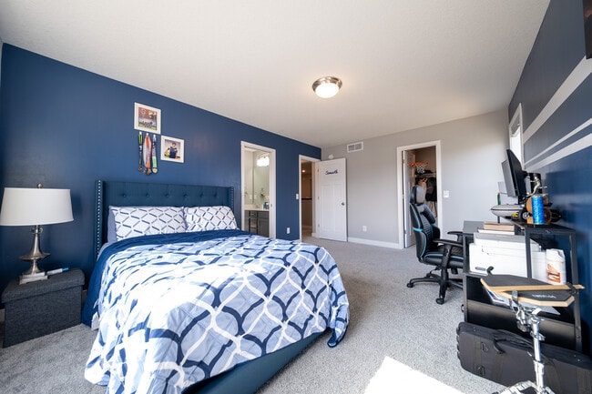 Building Photo - 8380 Abercrombie Ln