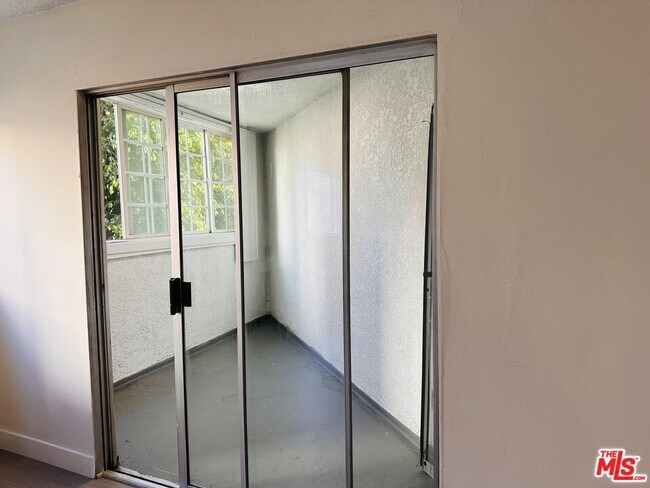 Building Photo - 601 Coeur D Alene Ave