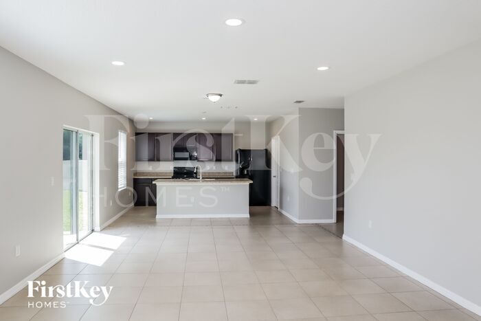 Building Photo - 2154 Sequoia Way