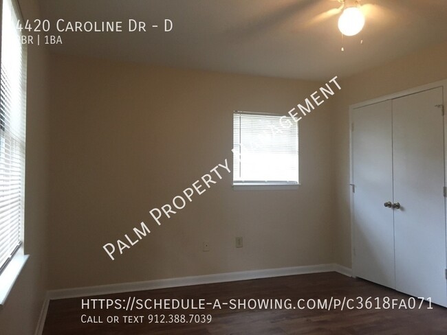 Building Photo - 2 BR/1BA apartment available in great loca...