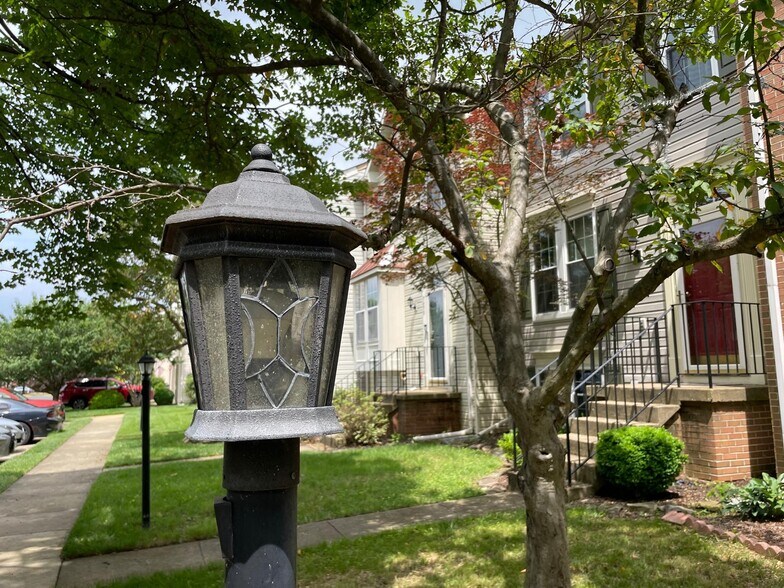 Front - 7468 Gadsby Square