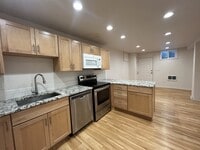 Building Photo - 4408 SE 36th Pl