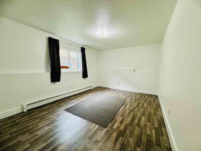 Building Photo - 227 E 12th Ave