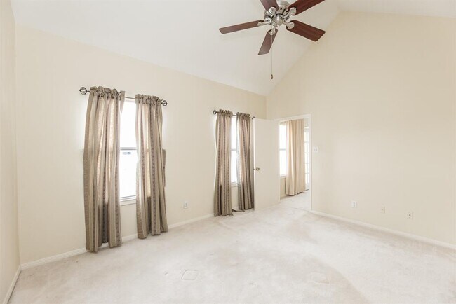 Building Photo - 4144 Greystone Way