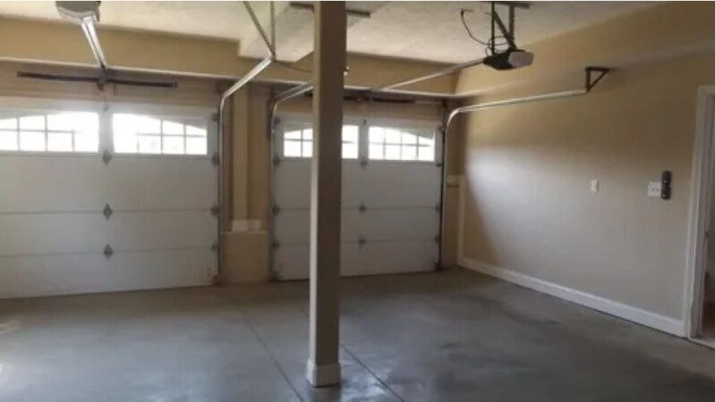 Building Photo - 1109 Stillwood Dr