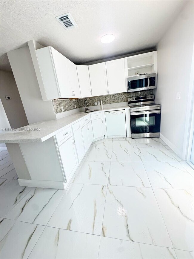 Building Photo - 8160 SW 6th St