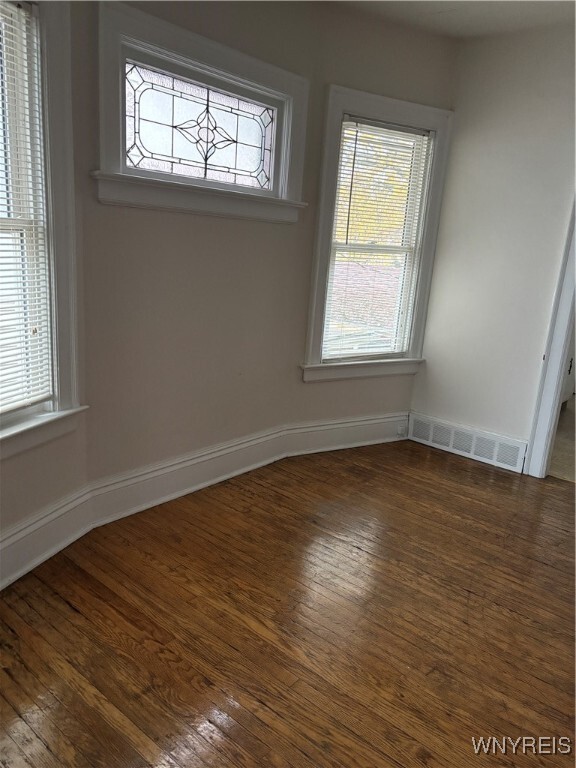 Building Photo - 55 E Hazeltine Ave