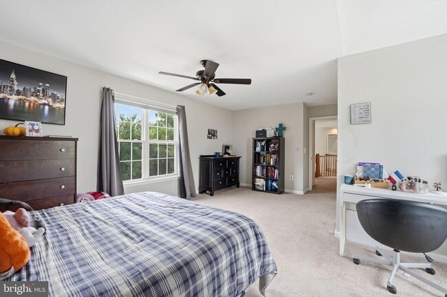 Building Photo - 6355 Willowfield Way