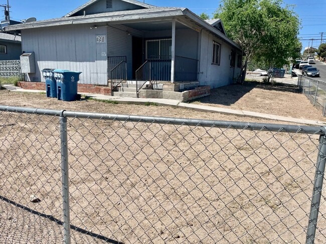 Building Photo - 397 N 15th St