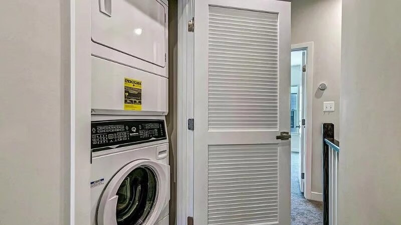 Building Photo - 2820 Arts Vista Blvd