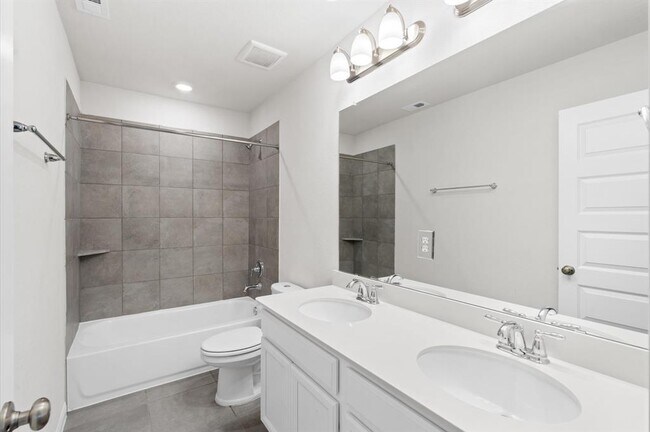 Building Photo - 7051 Silverleaf Oak St