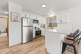 Building Photo - 1771 Alexandra Ct