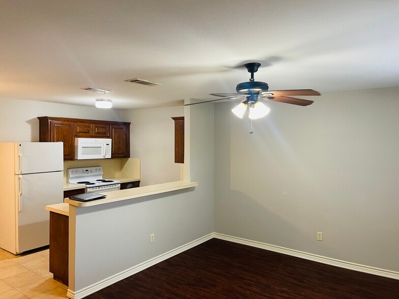 Kitchen/ Living Room - Corner Stone Apartments