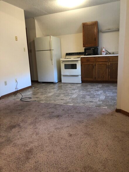 Primary Photo - 309 Hart St