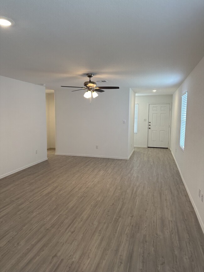 Building Photo - 114 Kayden Ct