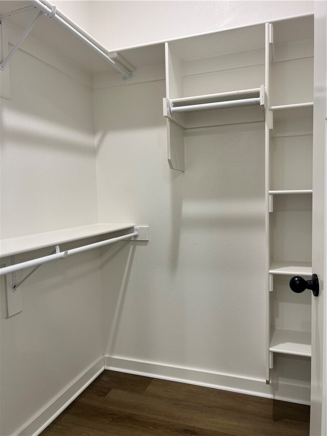 Building Photo - 570 Cosmos St