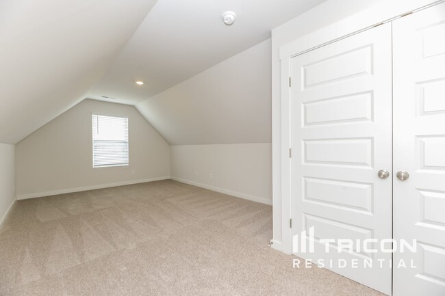 Building Photo - 356 Park Glen Dr