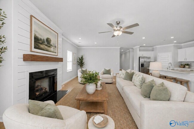 Building Photo - 302 Allene Wy