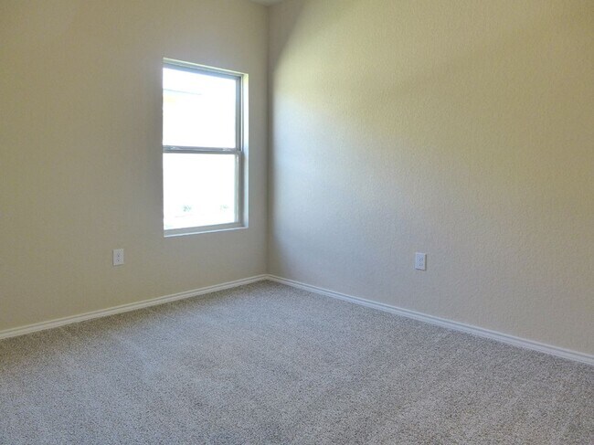 Building Photo - 10807 Fox Trot Way