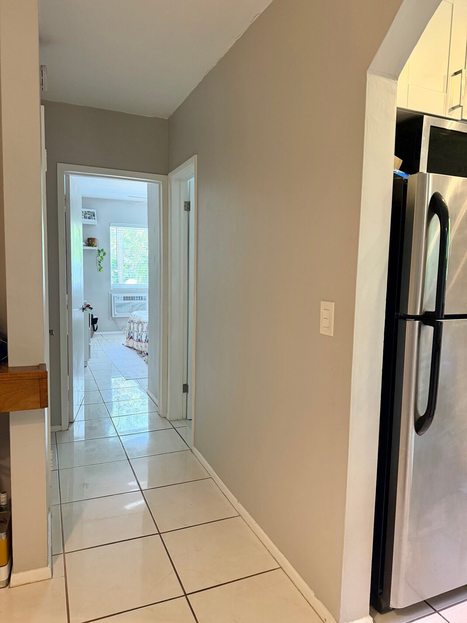 Building Photo - 624 Antioch Ave